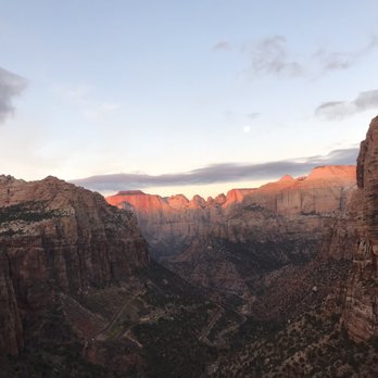 Canyon Overlook Trail - Hiking Near Me - Springdale, Utah