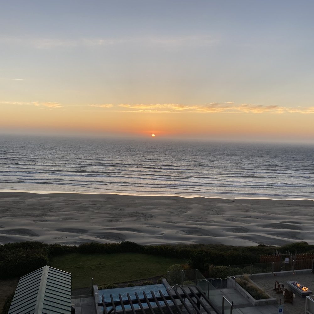 Inn at Nye Beach - Hotels Near Me - Newport, Oregon Inn at Nye Beach - Hotels Near Me - Newport, Oregon