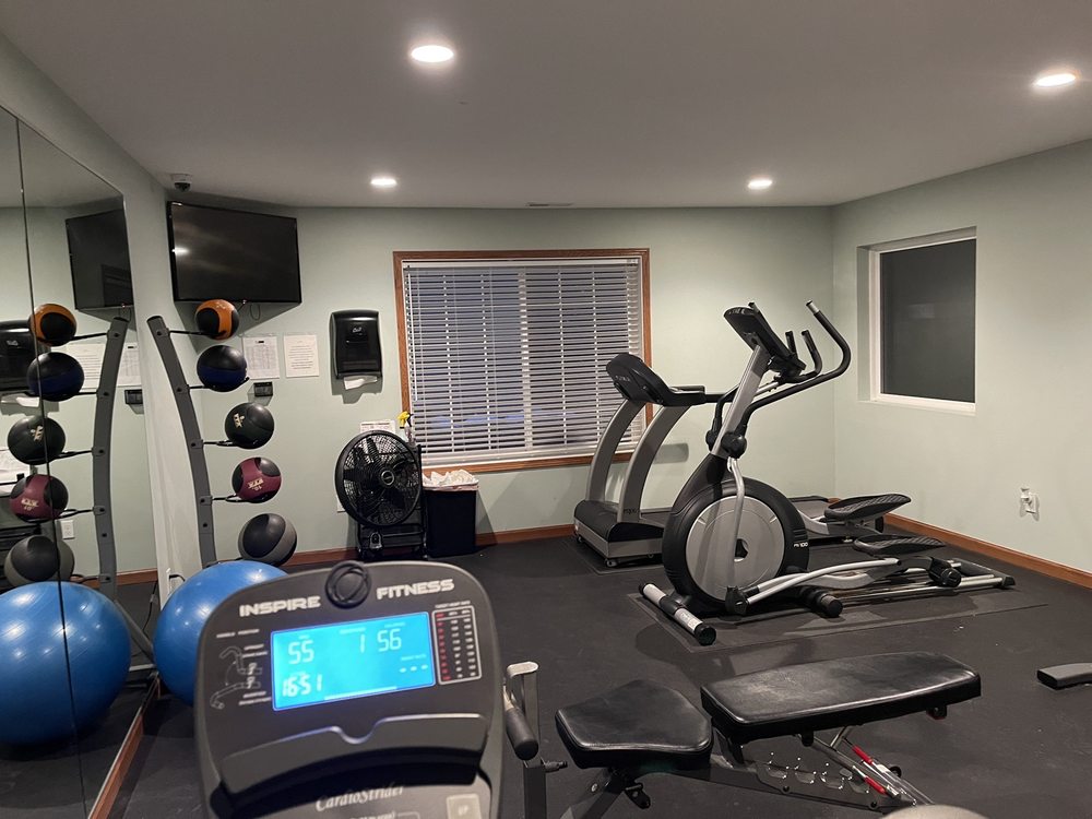 WOODCREST APARTMENTS 1400 Blairs Ferry Rd, Hiawatha, Iowa