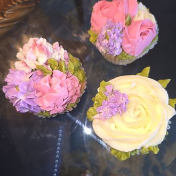 Mia Cake House - I made these following guidance from my teacher Terry. - Cooking Schools Near Me - Deerfield Beach, Florida