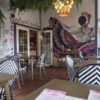 Quiero Brunch - Outdoor table - Mexican Near Me - Temecula, California