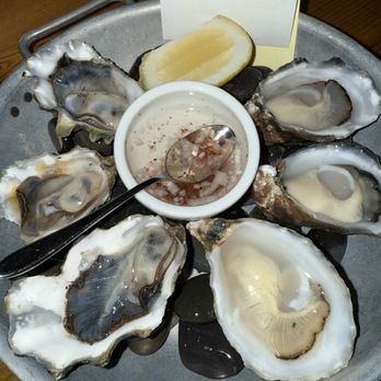 RockCreek Seafood & Spirits - Oysters on the Half Shell - Seafood Near Me - Seattle, Washington