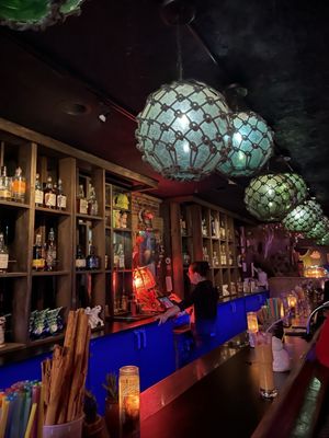 Mutiny Bar by null
