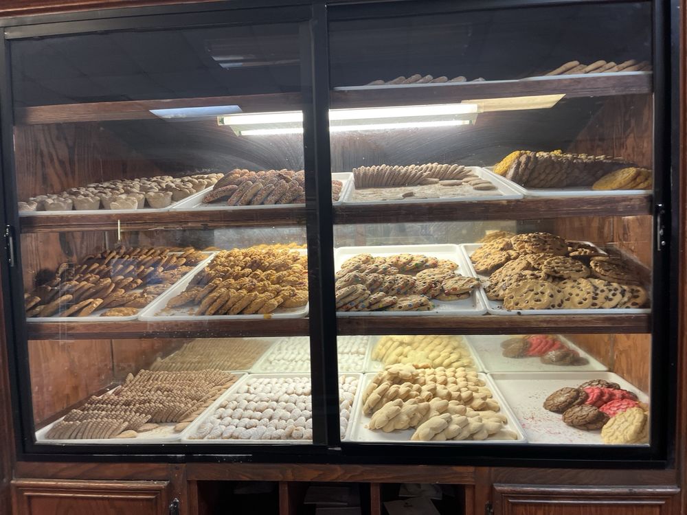 Alejandro's Tortilla Factory & Bakery — Mexican restaurant in Harlingen