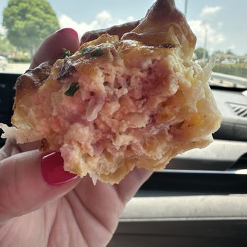 Empanada Harry's Bakery and Cafe - Quiche - Venezuelan Near Me - Miami, Florida Empanada Harry's Bakery and Cafe - Quiche - Venezuelan Near Me - Miami, Florida
