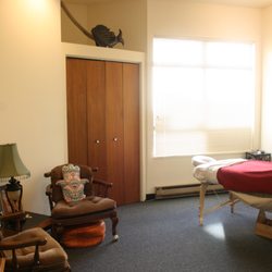 Four Leaf Healing Massage Seattle - My cozy office is located in the center of the University District in Seattle, WA.