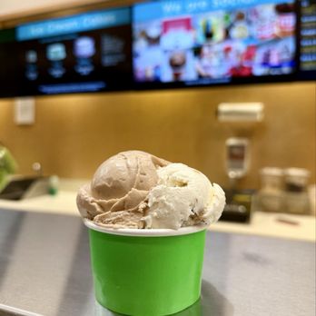 Toscanini's Ice Cream - Small - Ice Cream & Frozen Yogurt Near Me - Cambridge, Massachusetts