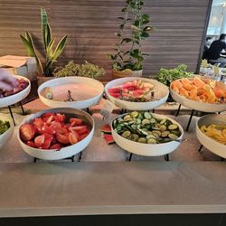 Comfort Hotel Runway - Fruits and veggies
