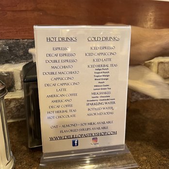 DeLillo Pastry Shop - Bakeries Near Me - Bronx, New York