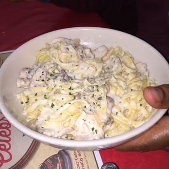 Buca di Beppo Italian Restaurant - Fettuccini Alfredo with chicken - Italian Near Me - Redondo Beach, California