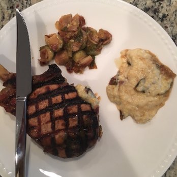 FlatIron Kitchen & Taphouse - New American Near Me - Davidson, North Carolina