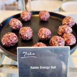Miréio - Raisins balls we're yummy