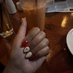 4EVER Nails & Spa - Apples!