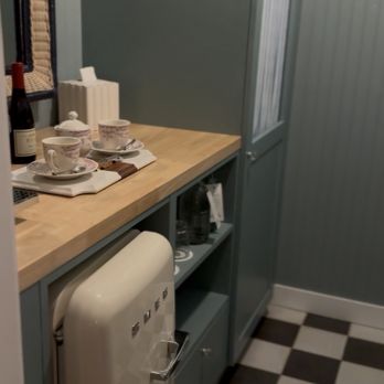 Le Petit Pali - Kitchenette - Hotels Near Me - Laguna Beach, California Le Petit Pali - Kitchenette - Hotels Near Me - Laguna Beach, California