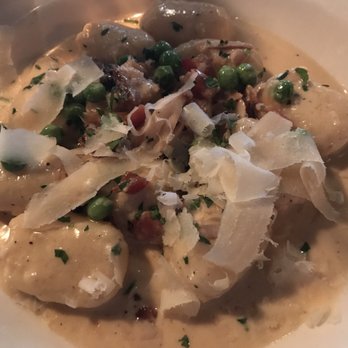 Tuscan Kitchen - Gnocchi carbonara - Italian Near Me - Burlington, Massachusetts Tuscan Kitchen - Gnocchi carbonara - Italian Near Me - Burlington, Massachusetts
