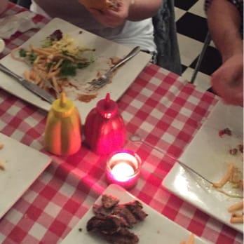 Heroes Family Diner - American Near Me - Mosman, NSW