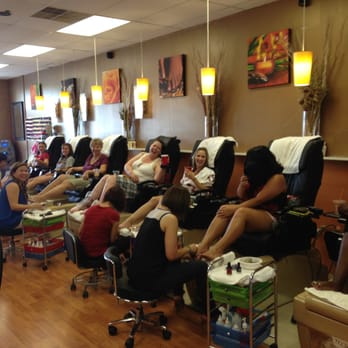 Hollywood Nails & Spa - Well Come To Hollywood Nails - Nail Salons Near Me - Pullman, Washington