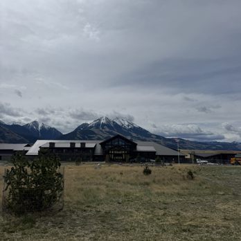 Sage Lodge - Hotels Near Me - Pray, Montana