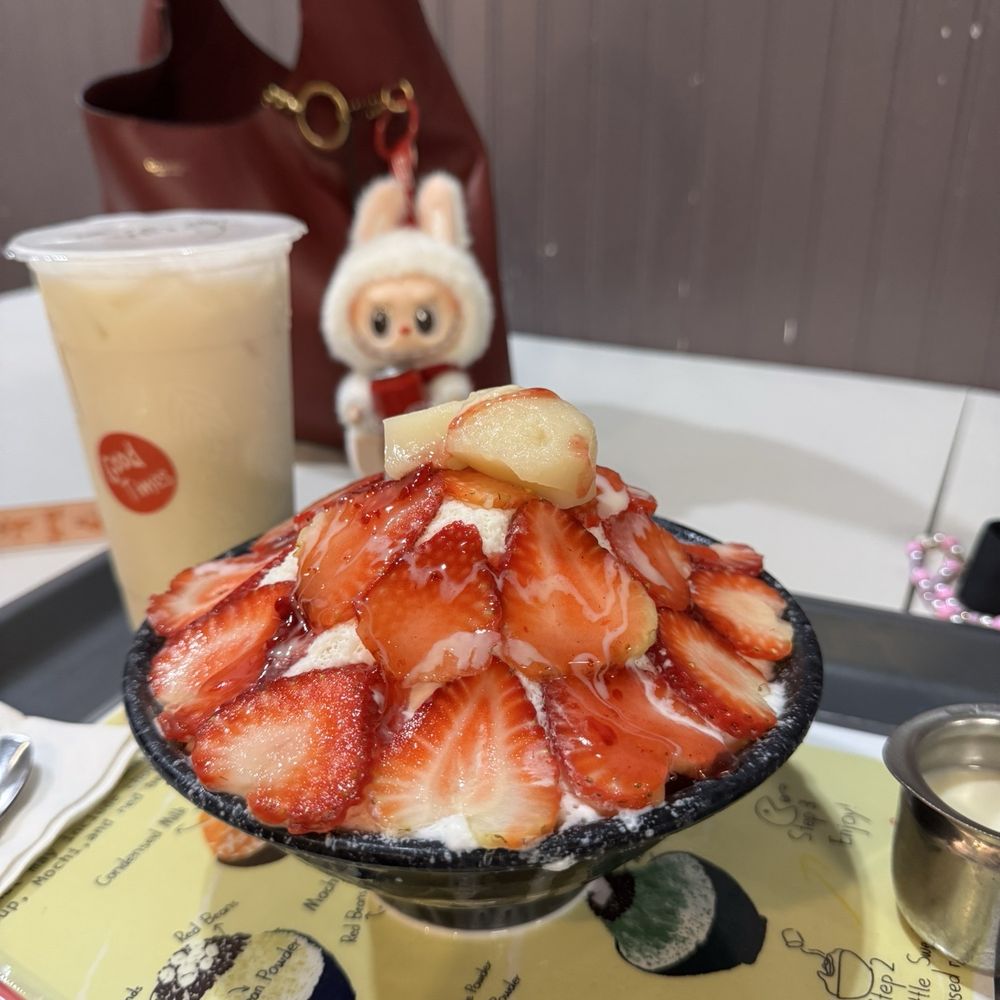 Snow Bowl - Strawberry Bingsoo - Bubble Tea Near Me - Newark, California Snow Bowl - Strawberry Bingsoo - Bubble Tea Near Me - Newark, California