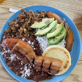 La Taguara - Bandejita Paisa - Venezuelan Near Me - Madison, Wisconsin La Taguara - Bandejita Paisa - Venezuelan Near Me - Madison, Wisconsin