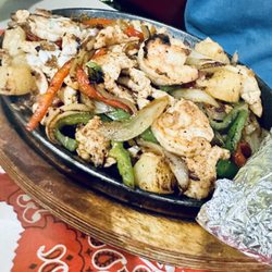 Las Vias Mexican Grill - Hawaiian Mixed Fajitas
