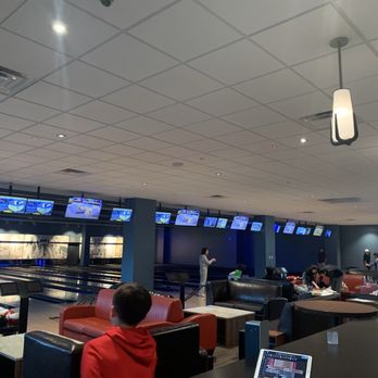Pinstripes - Bowling Near Me - San Mateo, California