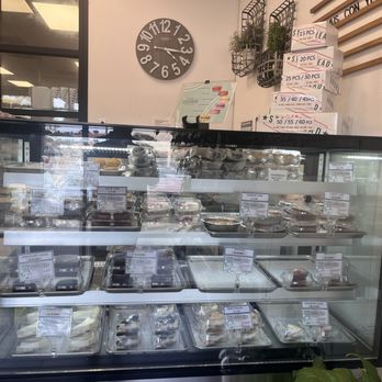 Starbread Bakery - Display case 1 - Bakeries Near Me - Hercules, California Starbread Bakery - Display case 1 - Bakeries Near Me - Hercules, California