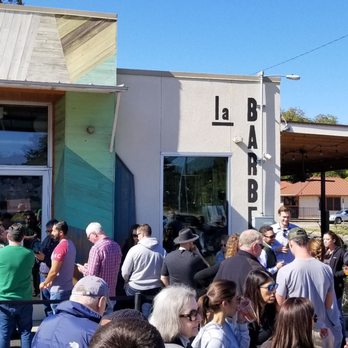 la Barbecue - Line outside, there is no rush on the employees side. - Barbeque Near Me - Austin, Texas la Barbecue - Line outside, there is no rush on the employees side. - Barbeque Near Me - Austin, Texas