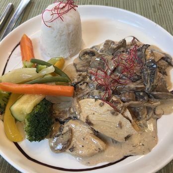 La Femme du Boulanger - 5/14/26 FYI. Filet de poulet Forestiere. - French Near Me - Nice, 06 La Femme du Boulanger - 5/14/26 FYI. Filet de poulet Forestiere. - French Near Me - Nice, 06