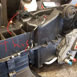 Nickles Auto Works - That's what the actuator looks like and location.