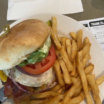 Holland Hotel - The Holland Hotel Burger topped with bacon and an over easy egg, lettuce, tomatoes and onions. Served with seasoned fries. - Hotels Near Me - Holland, New York Holland Hotel - The Holland Hotel Burger topped with bacon and an over easy egg, lettuce, tomatoes and onions. Served with seasoned fries. - Hotels Near Me - Holland, New York