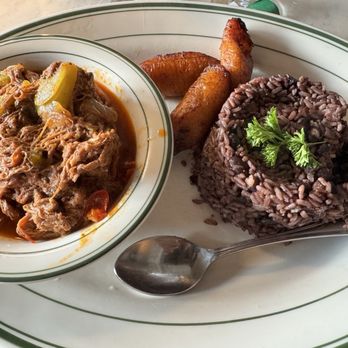 Sazon Cuban Cuisine - Ropa Vieja - Cuban Near Me - Miami Beach, Florida Sazon Cuban Cuisine - Ropa Vieja - Cuban Near Me - Miami Beach, Florida