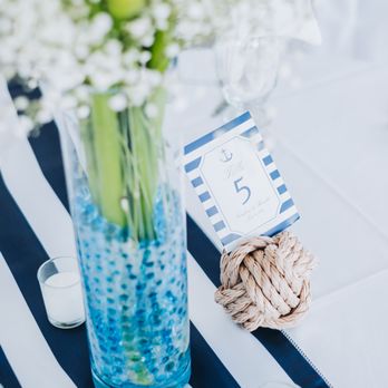 Jelo Flowers & Decor - Photo Booth Rentals Near Me - Brooklyn, New York