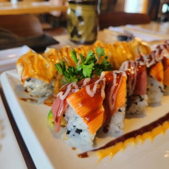 Kitano Sushi - Snow white Maki roll and I think fire cracker - Japanese Near Me - Richmond Hill, Ontario