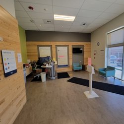 Kadlec Express Care Canyon Lakes - Lobby and reception area