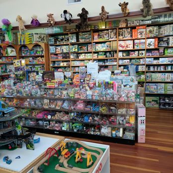 SPUNKY SKUNK - Updated December 2024 - 18 Photos & 21 Reviews - 344 N