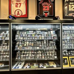 Honey Hole Collectibles