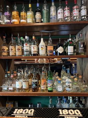 Shannon's On Pine Irish Pub & Sports Bar by null