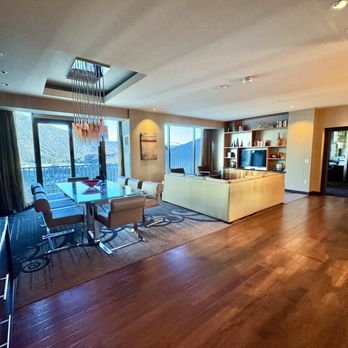 Harrah's Resort Southern California - Dining & Living Room - Casinos Near Me - Funner, California