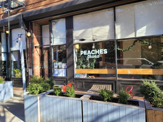 Peaches Grand by null