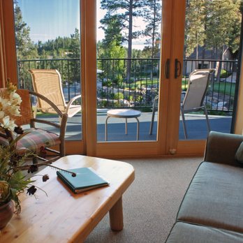 Mountain Lake Lodge - Room View - Hotels Near Me - Bigfork, Montana Mountain Lake Lodge - Room View - Hotels Near Me - Bigfork, Montana