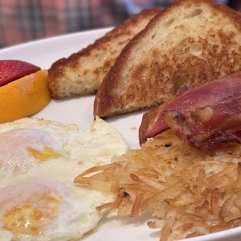 Claraboya Scratch Kitchen & Bar - bacon - hash brown potatoes - eggs over easy - Tex-Mex Near Me - Lubbock, Texas Claraboya Scratch Kitchen & Bar - bacon - hash brown potatoes - eggs over easy - Tex-Mex Near Me - Lubbock, Texas
