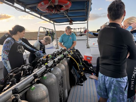 Maui Dreams Dive Co by null