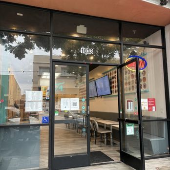 T4 - Entrance to T4 - Bubble Tea Near Me - Hayward, California