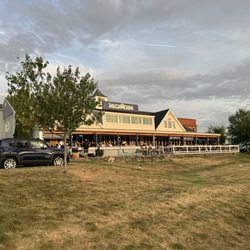 High Tide Restaurant & Bar