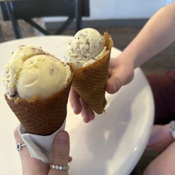 Heritage Creamery - Lemon blueberry swirl Ice Cream - Ice Cream & Frozen Yogurt Near Me - Waco, Texas Heritage Creamery - Lemon blueberry swirl Ice Cream - Ice Cream & Frozen Yogurt Near Me - Waco, Texas