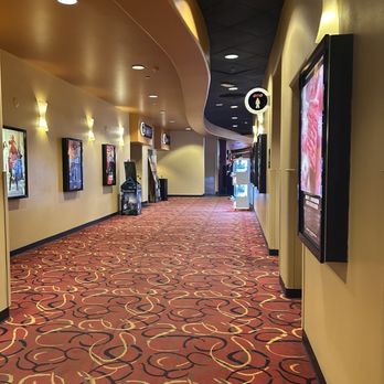AMC DINE-IN Esplanade 14 - Cinema Near Me - Phoenix, Arizona