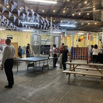 King Maker Brewing - Ping pong table and checkers - Breweries Near Me - Jacksonville, Florida King Maker Brewing - Ping pong table and checkers - Breweries Near Me - Jacksonville, Florida