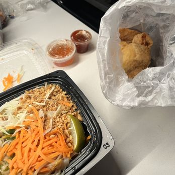 Opart Thai House - D40. Pad Thai and A15. Crab Rangoon (8) - Thai Near Me - Chicago, Illinois Opart Thai House - D40. Pad Thai and A15. Crab Rangoon (8) - Thai Near Me - Chicago, Illinois