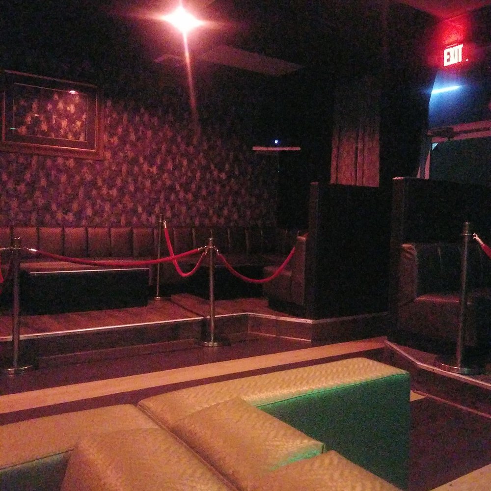 empty at 9...and they tried to charge a cover